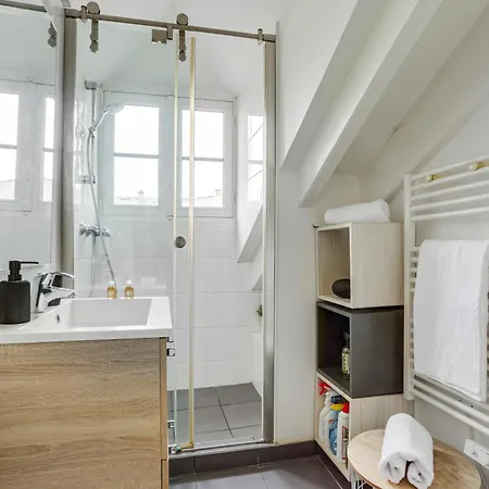 Apartment Le Marquiis-versailles Versailles